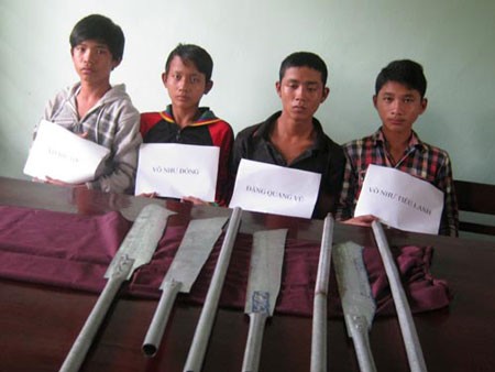 Nhóm thanh niên tự xưng là em của Lê Văn Luyện ở Điện Bàn, Quảng Nam